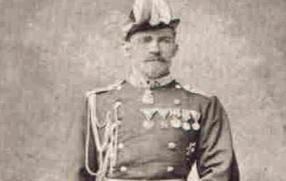 Ko je AMERIKANAC u SRPSKOJ konjičkoj uniformi: <span style='color:red;'><b>Henri Mekajver</b></span> se borio SA SRBIMA PROTIV TURAKA, ratovao za 18 ARMIJA! 